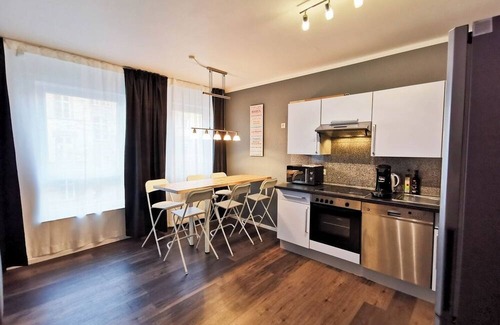 Bergheim Apartamento | *NEW MADE* next to Bismarckplatz | netflix | AC