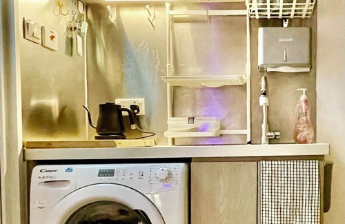Quarry Bay Apartamento | Amazing Value - Art Deco Cozy Characterful Studio