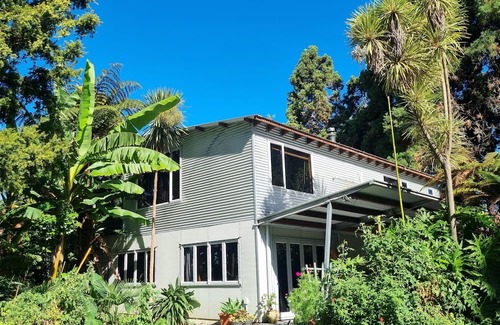 Clive Casa | Large Riverside home in garden setting between Napier and Hastings
