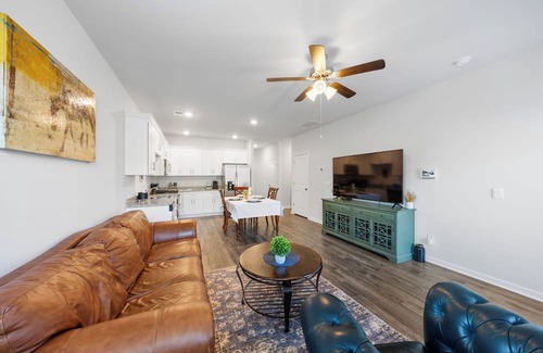 Graniteville Casa | Near I-20, located within walking distance of Starbucks, Arby's, and many others