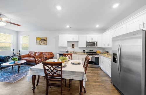 Graniteville Casa | Near I-20, located within walking distance of Starbucks, Arby's, and many others