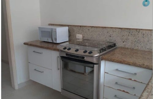 Loteamento Joao Batista Juliao Apartamento | Guarujá Enseada Family Apartment 5 minutes from the beach, your pet is welcome.