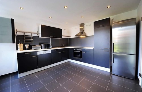 Weststadt Apartamento | 150 m² Apt | full AC | netflix | center | balcony