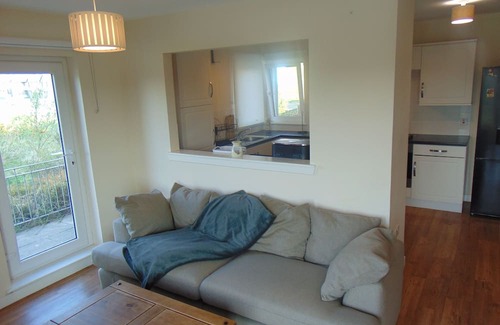 Kippen Apartamento | Stylish Riverside 1-Bed Flat with Bathtub & River Clyde Views – Glasgow