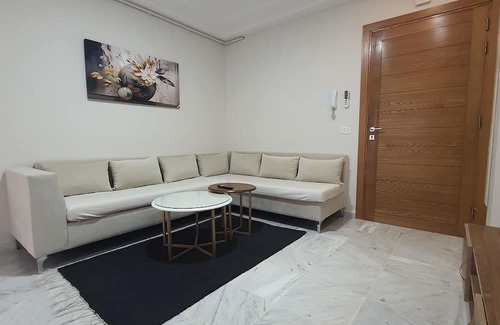 Tunis Apartamento | Chic 1-bedroom apartment with AC, WiFi in amazing Tunis