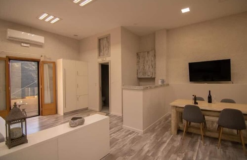 Tourloti Apartamento | The Mountain House| Authentic Cretan Hideaway| Breathtaking & Nature Views