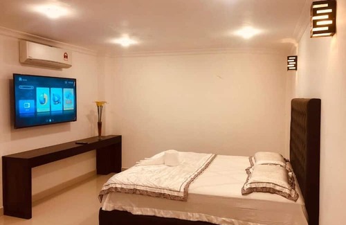 Yatinuwara Casa | Soothing Homestay with AC in Polgahamulla