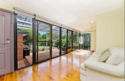 Marsfield Casa | A house close to Macquarie University and shopping Centers