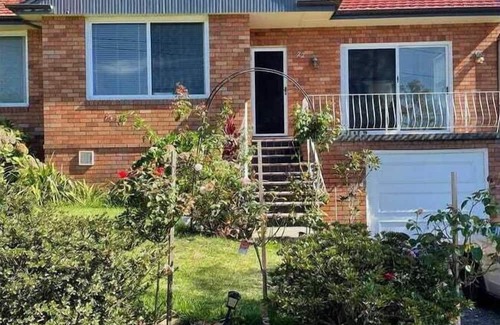 Marsfield Casa | A house close to Macquarie University and shopping Centers