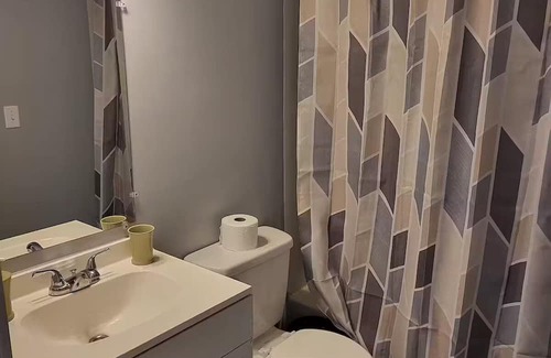 Martinsville Apartamento | Pet Friendly apt Near WEC and Roberts Center