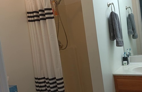 Manchester Casa | 2-bedroom house in lovely Manchester TN; Easy Access to Bonnaroo Festival 2025