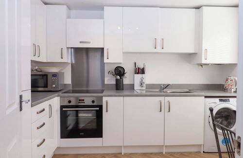 Topsham Casa | 20 MARINE DRIVE, pet friendly, character holiday cottage in Topsham