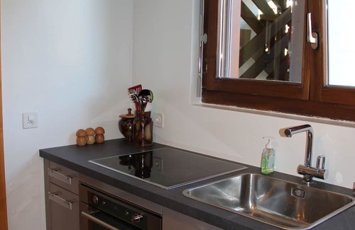 Leysin Apartamento | Comfortable apartment with balcony and view