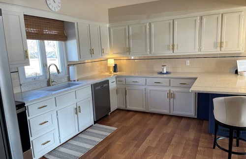 Belleville Casa | Clean, 3-bedroom cottage home with pool in the charming city of Belleville.