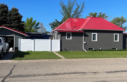 Harvey Casa | 3-bedroom house in tranquil Harvey with WiFi, AC. Relax and unwind