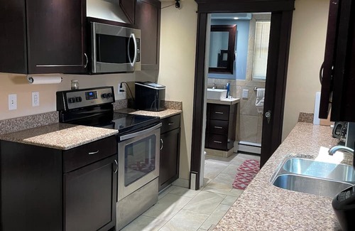 Harvey Casa | 3-bedroom house in tranquil Harvey with WiFi, AC. Relax and unwind