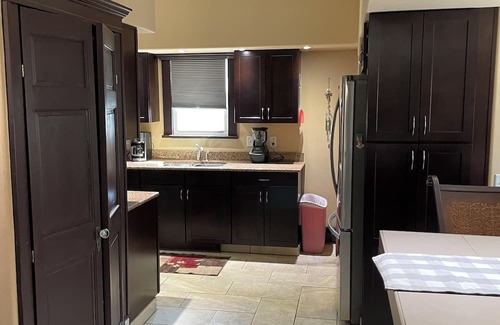 Harvey Casa | 3-bedroom house in tranquil Harvey with WiFi, AC. Relax and unwind