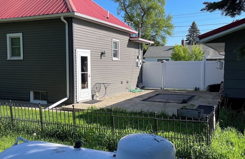 Harvey Casa | 3-bedroom house in tranquil Harvey with WiFi, AC. Relax and unwind