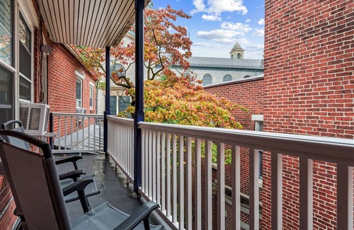 Downtown Harrisburg Casa | Multi-Family Mansion w/Honeymoon Suite - SLP25