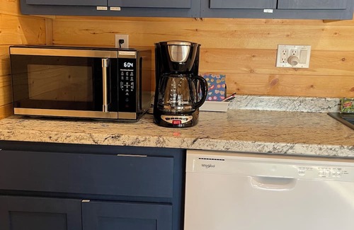 Eucha Cabina | Lakefront "Eagle" Cabin just steps away from Grand Lake. Eagle Cabin