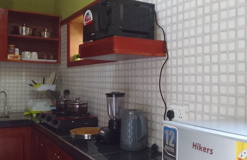 Sunyani Apartamento | MVH Apartment in Sunyani with free WiFi, AC and fully furnished kitchen.