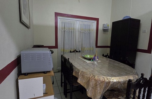 Ciceron Casa | Charming and spacious 2-bedroom 1 bath house in lovely Castries with WiFi, AC,
