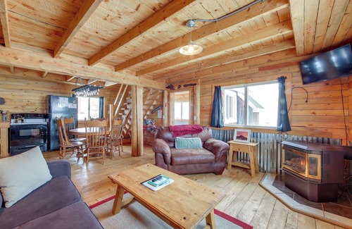 Lake Agnes Cabina | Hike, Ride & Boat: Rustic Retreat Near Steamboat