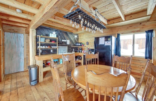 Lake Agnes Cabina | Hike, Ride & Boat: Rustic Retreat Near Steamboat