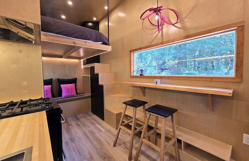 Lund Casa | (NEW) Designer Tiny Home Nestled in Tranquil Forest- Nature Lover's Paradise