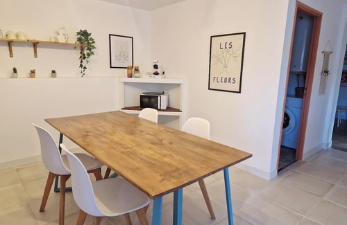 Sao Simao Apartamento | Discover this charming apartment.