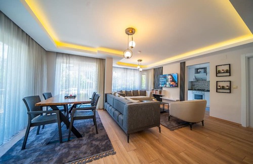 Marmaris Villa | 4-bedroom villa in awesome Marmaris with AC, WiFi