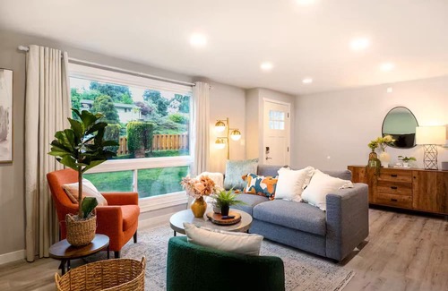 Bryn Mawr-Skyway Casa | Modern 5Bd+3Ba Remodeled Home with BBQ + Backyard