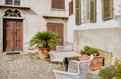 Villadeati Casa | Romantic country estate in Piedmont near Turin/Milan like something out of a Hollywood movie