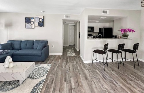 Addison Apartamento | 2102 · DFW cozy Apt, Free Parking/WI-FI, Pool & Gym