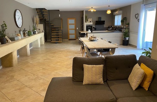 Puisserguier Casa | House in the south of France for 8 people in a peaceful setting