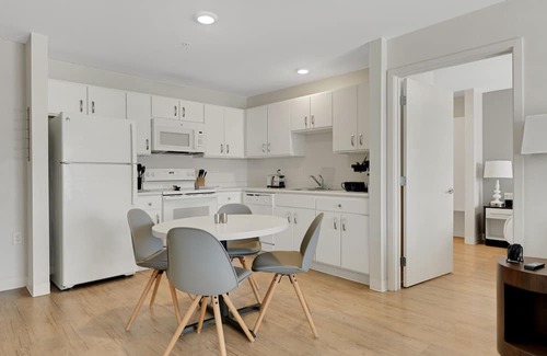Far North Central Apartamento | Simplicity At the Rim 1308 I Comfy 2 Bed 2 Bath
