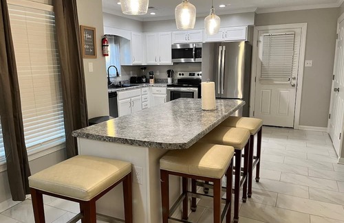 Cordova Casa | Luxury 5-Bedroom Retreat with Private Pool - Upscale Getaway with King Beds.