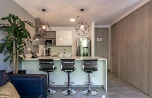 El Castillo Apartamento | El Poblado cerca a Provenza, cool apartamento con piscina y zonas para compartir