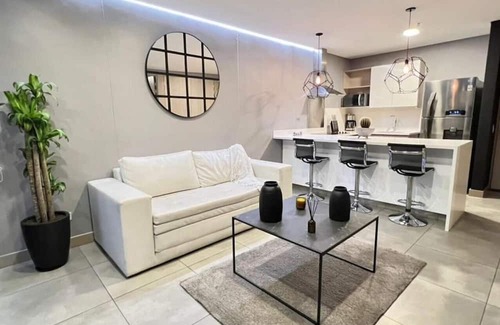 El Castillo Apartamento | El Poblado cerca a Provenza, cool apartamento con piscina y zonas para compartir