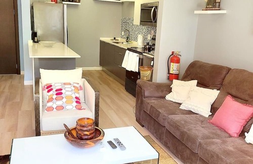 San Juan-Laventille Condominio | 3-bedroom condo in 24/7 guarded complex AC, WiFi, 2 Pools, Gym