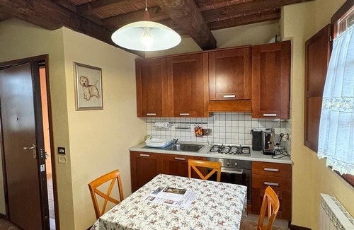 San Vivaldo Apartamento | Dreamy Tuscan Escape Apt Il Borghetto with Pool Near San Gimignano
