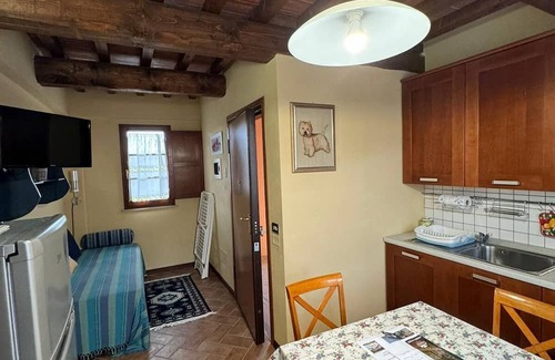San Vivaldo Apartamento | Dreamy Tuscan Escape Apt Il Borghetto with Pool Near San Gimignano