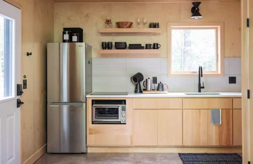 Cable Apartamento | Cozy Trailside Nordic Chic Nature Cottage