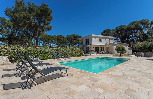 Le Brusc Villa | Villa near the sea with swimming pool