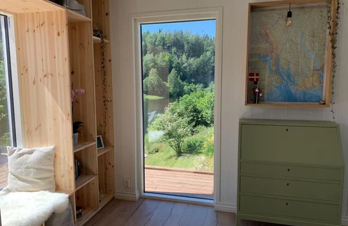 Porsgrunn Casa | Idyllic 4 Room Lake House w/ Option for 2 Glamping Tents & SUP-Private Dock