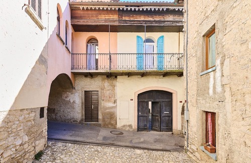 Tremona Casa | Holiday house Meride for 1 - 5 persons with 2 bedrooms - Historical building