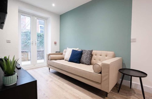 Chichester Apartamento | Oving | 6 Bedroom | 6 En-suite