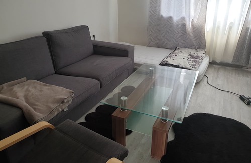Gelsenkirchen-West Apartamento | Charming Gelsenkirchen Apartment with Central Heating