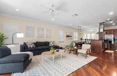 Tarpon River Casa | Downtown Home: 5 Beds / Rooftop Patio / Water Taxi