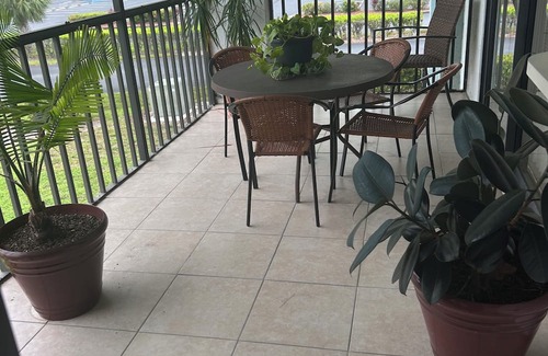 Cypress Lake Condominio | FORT MYERS GETAWAY! 2-bedroom condo with WiFi, AC
